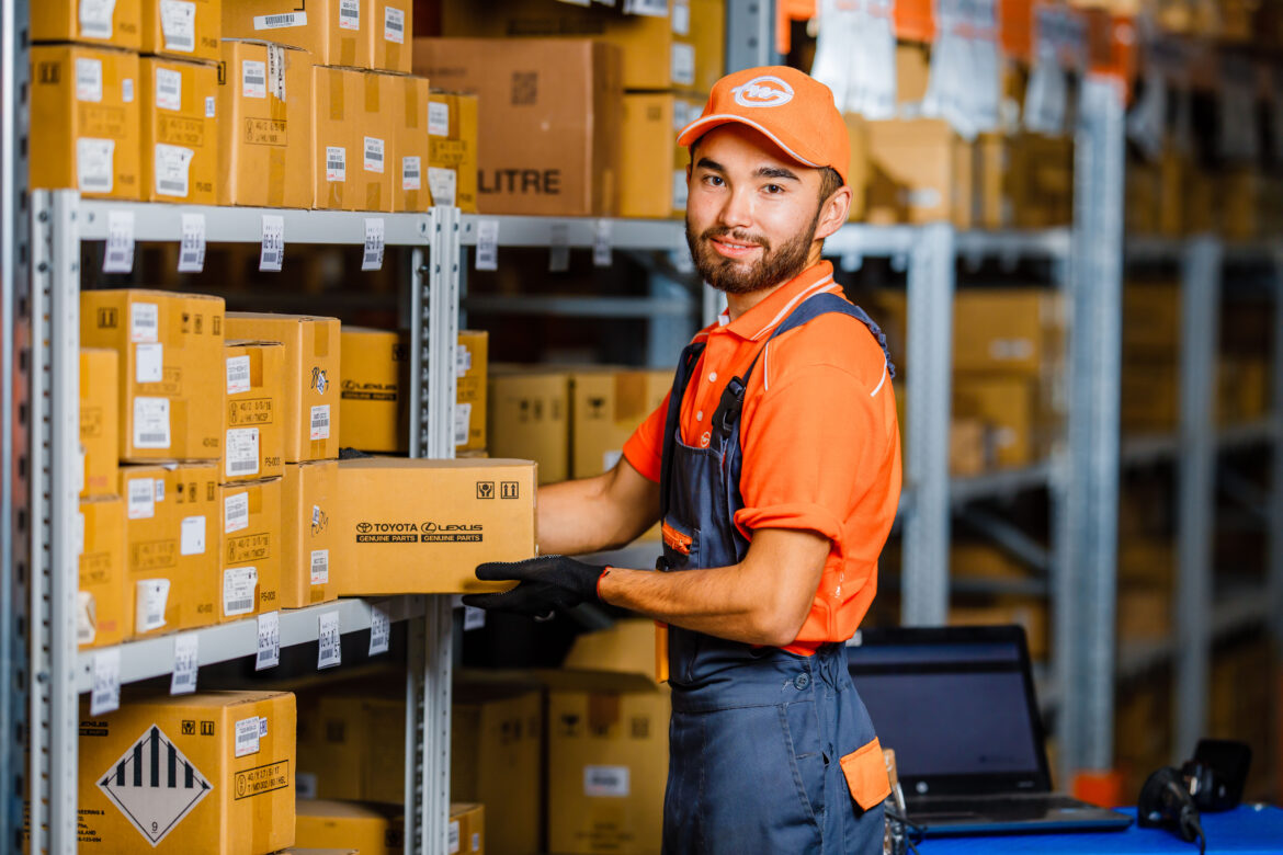 Gebrüder Weiss betreibt in der kasachischen Metropole Almaty ein Logistiklager für Toyota.
