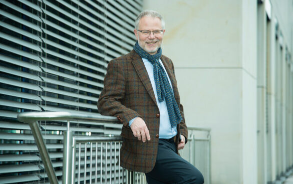 Thomas Pförtner ist Projekt- und Interim Manager. Er realisiert neue Geschäftswerte durch fokussierte Projekte und ist immer dann gefragt, wenn es um strategisches Wachstum durch technische Innovationen geht.